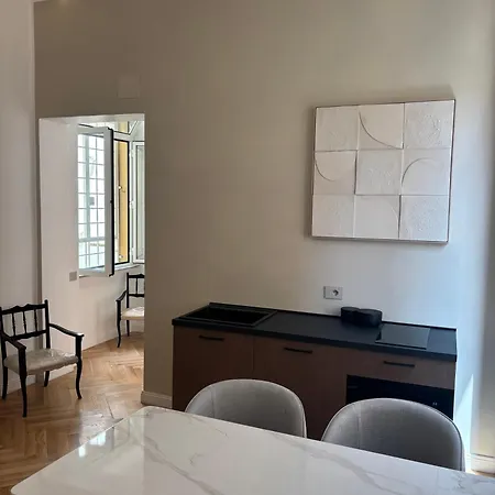 Boutique Luxury Rom